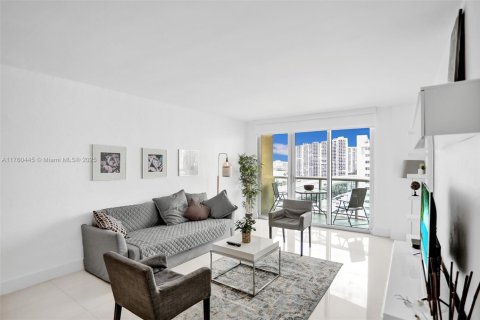 Condo in Sunny Isles Beach, Florida, 2 bedrooms  № 1864966 - photo 7