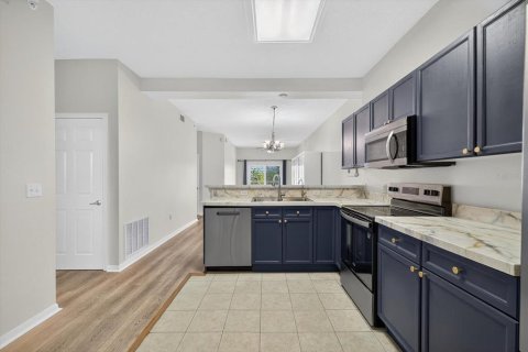 Condominio en alquiler en Saint Petersburg, Florida, 2 dormitorios, 106 m2 № 1850047 - foto 10