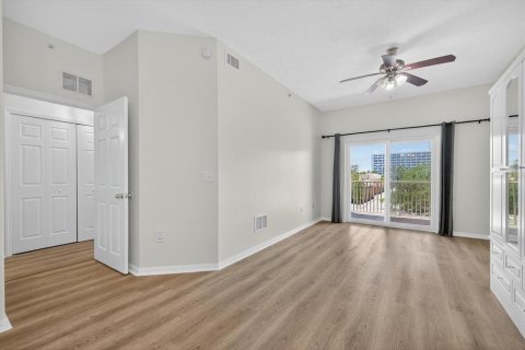 Condominio en alquiler en Saint Petersburg, Florida, 2 dormitorios, 106 m2 № 1850047 - foto 17