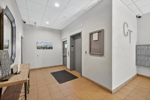 Condominio en alquiler en Saint Petersburg, Florida, 2 dormitorios, 106 m2 № 1850047 - foto 5