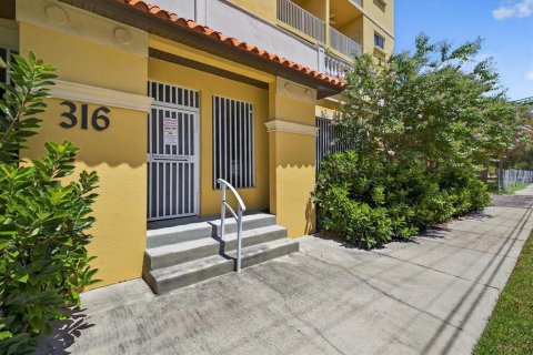 Condominio en alquiler en Saint Petersburg, Florida, 2 dormitorios, 106 m2 № 1850047 - foto 26