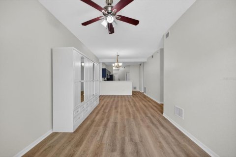 Condominio en alquiler en Saint Petersburg, Florida, 2 dormitorios, 106 m2 № 1850047 - foto 18
