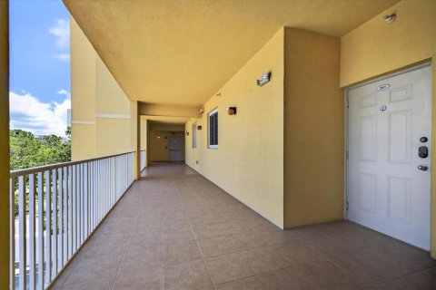 Condominio en alquiler en Saint Petersburg, Florida, 2 dormitorios, 106 m2 № 1850047 - foto 3