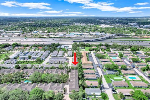 Купить таунхаус в Форт-Лодердейл, Флорида 3 спальни, 139.91м2, № 2045063 - фото 23