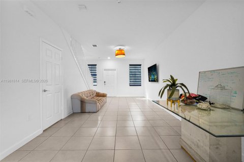 Купить таунхаус в Форт-Лодердейл, Флорида 3 спальни, 139.91м2, № 2045063 - фото 19