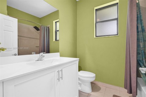 Купить таунхаус в Форт-Лодердейл, Флорида 3 спальни, 139.91м2, № 2045063 - фото 15