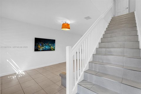 Купить таунхаус в Форт-Лодердейл, Флорида 3 спальни, 139.91м2, № 2045063 - фото 5