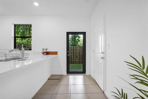 Купить таунхаус в Форт-Лодердейл, Флорида 3 спальни, 139.91м2, № 2045063 - фото 18