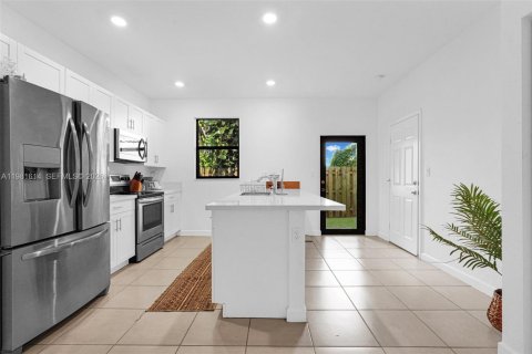 Купить таунхаус в Форт-Лодердейл, Флорида 3 спальни, 139.91м2, № 2045063 - фото 17