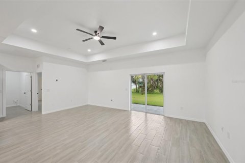House in North Port, Florida 3 bedrooms, 153.47 sq.m. № 1866736 - photo 8