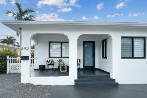 Immobilier commercial à vendre à Miami, Floride: 263.19 m2 № 1954462 - photo 12