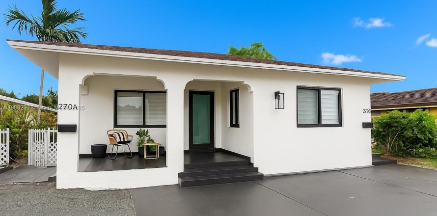 Immobilier commercial à Miami, Floride 263.19 m2 № 1954462