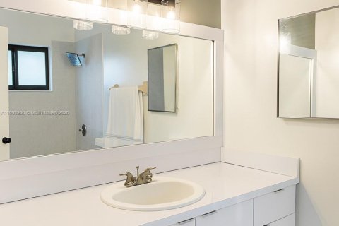 Immobilier commercial à vendre à Miami, Floride: 263.19 m2 № 1954462 - photo 17