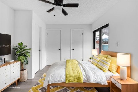 Immobilier commercial à vendre à Miami, Floride: 263.19 m2 № 1954462 - photo 6