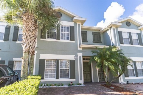 Adosado en Kissimmee, Florida 4 dormitorios, 140.47 m2 № 2230744