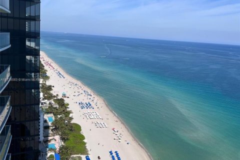 Condo in Sunny Isles Beach, Florida, 3 bedrooms  № 1811296 - photo 9