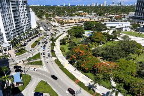 Condo in Hollywood, Florida, 2 bedrooms  № 2081285 - photo 29