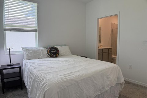 House in Edgewater, Florida 5 bedrooms, 197.42 sq.m. № 1795720 - photo 21