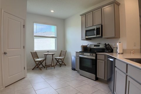 House in Edgewater, Florida 5 bedrooms, 197.42 sq.m. № 1795720 - photo 4