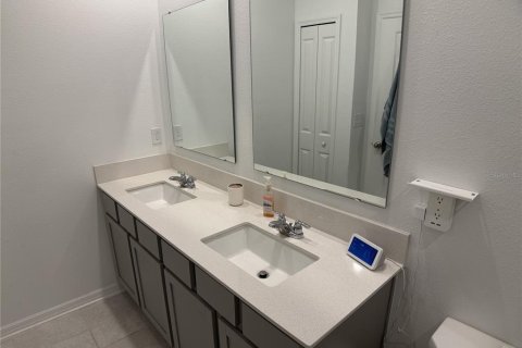House in Edgewater, Florida 5 bedrooms, 197.42 sq.m. № 1795720 - photo 12
