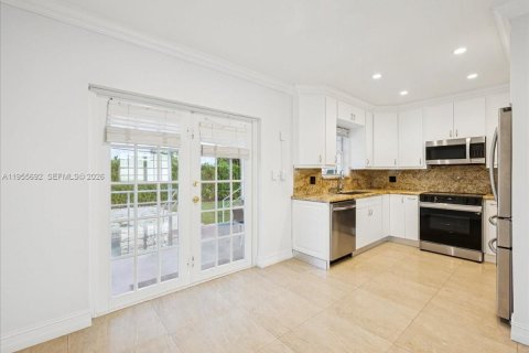 Casa en venta en Miami, Florida, 3 dormitorios, 124.86 m2 № 2032867 - foto 6