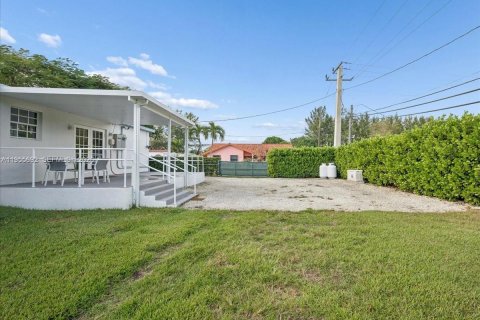 Casa en venta en Miami, Florida, 3 dormitorios, 124.86 m2 № 2032867 - foto 28
