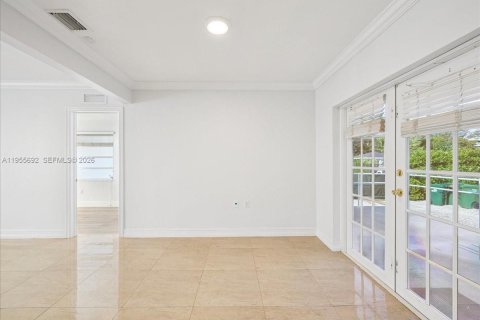 Casa en venta en Miami, Florida, 3 dormitorios, 124.86 m2 № 2032867 - foto 7