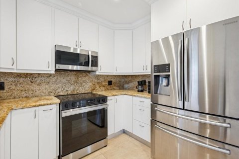 Casa en venta en Miami, Florida, 3 dormitorios, 124.86 m2 № 2032867 - foto 8