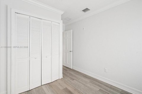 Casa en venta en Miami, Florida, 3 dormitorios, 124.86 m2 № 2032867 - foto 14