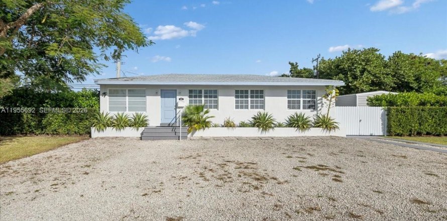 Casa en Miami, Florida 3 dormitorios, 124.86 m2 № 2032867