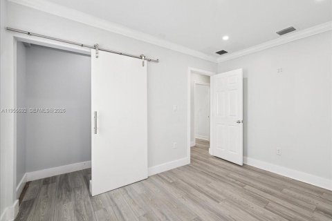 Casa en venta en Miami, Florida, 3 dormitorios, 124.86 m2 № 2032867 - foto 20