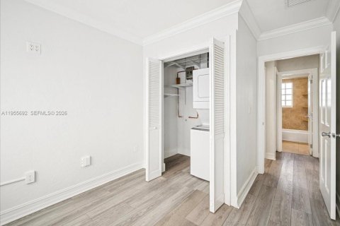 Casa en venta en Miami, Florida, 3 dormitorios, 124.86 m2 № 2032867 - foto 16