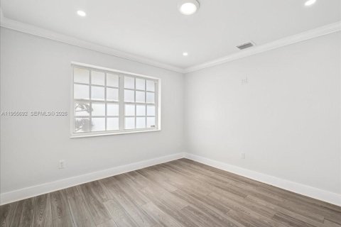 Casa en venta en Miami, Florida, 3 dormitorios, 124.86 m2 № 2032867 - foto 18