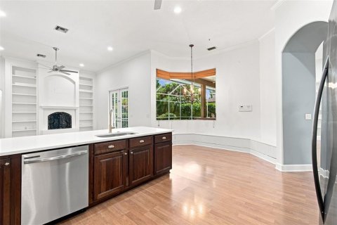 House in Bradenton, Florida 4 bedrooms, 315.87 sq.m. № 2348027 - photo 21