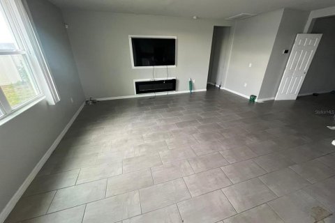 Купить виллу или дом в Уинтер-Хейвен, Флорида 3 комнаты, 182.46м2, № 2148707 - фото 4