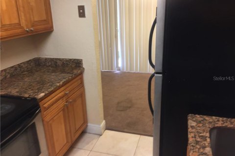Condominio en alquiler en Orlando, Florida, 2 dormitorios, 90.67 m2 № 1675049 - foto 3