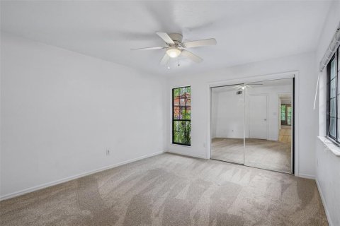 Townhouse in Gainesville, Florida 3 bedrooms, 127.28 sq.m. № 2106895 - photo 12