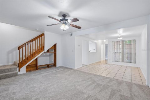 Townhouse in Gainesville, Florida 3 bedrooms, 127.28 sq.m. № 2106895 - photo 10