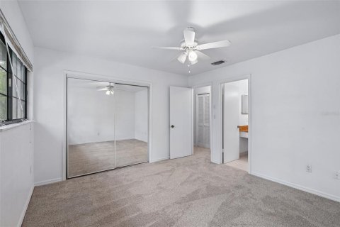 Townhouse in Gainesville, Florida 3 bedrooms, 127.28 sq.m. № 2106895 - photo 16