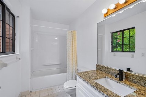 Townhouse in Gainesville, Florida 3 bedrooms, 127.28 sq.m. № 2106895 - photo 20