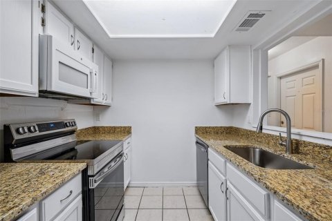Townhouse in Gainesville, Florida 3 bedrooms, 127.28 sq.m. № 2106895 - photo 7
