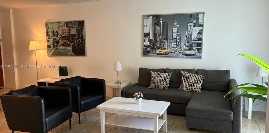 Condo in Hollywood, Florida, 1 bedroom  № 1954282