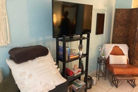 Copropriété à louer à Miami Beach, Floride: 41.81 m2 № 1997076 - photo 15