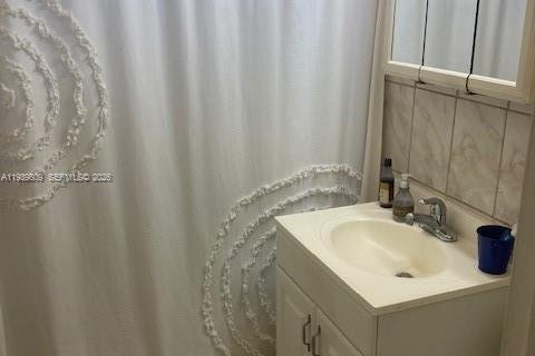 Copropriété à louer à Miami Beach, Floride: 41.81 m2 № 1997076 - photo 8