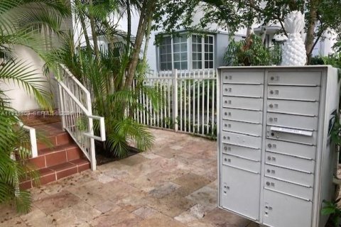 Copropriété à louer à Miami Beach, Floride: 41.81 m2 № 1997076 - photo 14