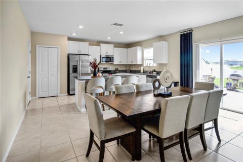 House in Riverview, Florida 4 bedrooms, 244.8 sq.m. № 1915848 - photo 9