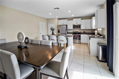 House in Riverview, Florida 4 bedrooms, 244.8 sq.m. № 1915848 - photo 10