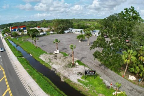 House in Tarpon Springs, Florida 3 bedrooms, 76.55 sq.m. № 2287164 - photo 9