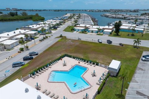 House in Saint Petersburg, Florida 2 bedrooms, 130.06 sq.m. № 2219645 - photo 23