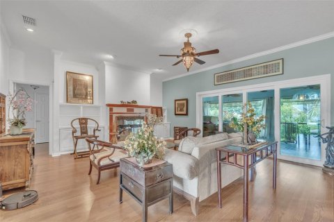 House in Winter Haven, Florida 4 bedrooms, 217.02 sq.m. № 1835144 - photo 5